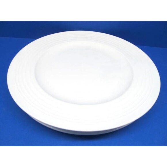 Mikasa Swirl White Bone China  9" Salad Luncheon Plates Bundle of 4 - Picture 7 of 11
